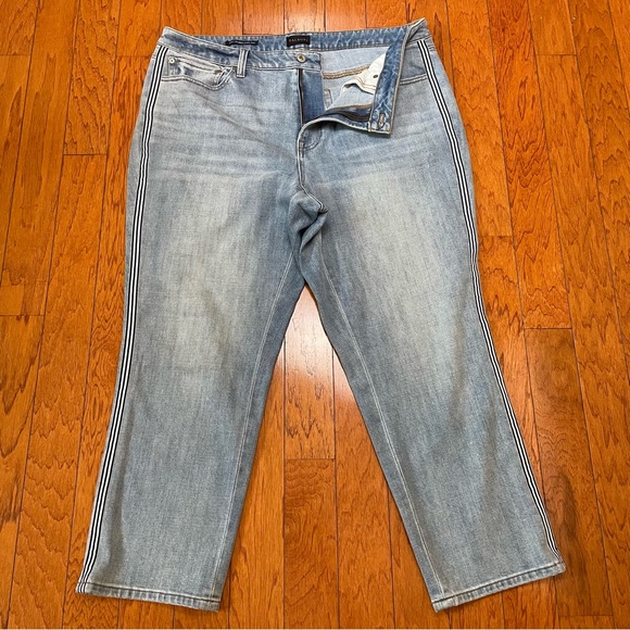 Talbots Modern Ankle High Rise Jeans 16W w/Side Stripe Sea Glass Light Wash - Picture 4 of 12